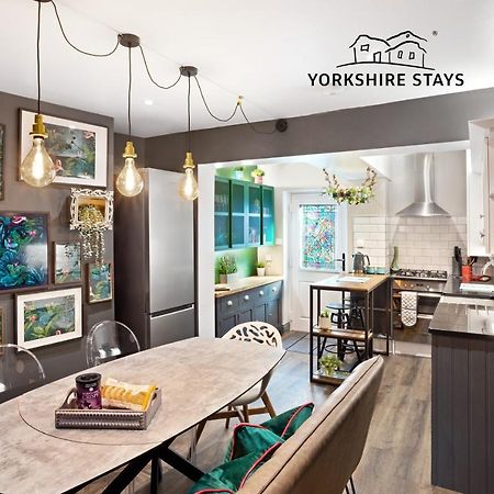 ハロゲート Stunning 4Bed Townhouse By Hic & Trendy Kings Quarter!ヴィラ エクステリア 写真